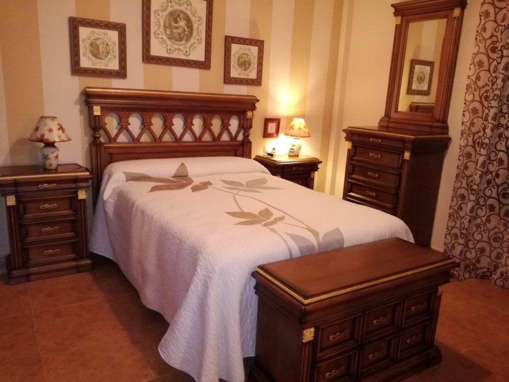 Dormitorio amueblado
